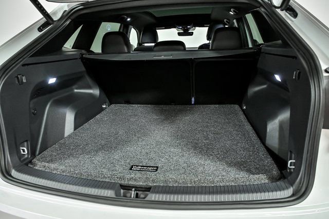 Certified 2024 Volkswagen Atlas Cross Sport SEL image 8