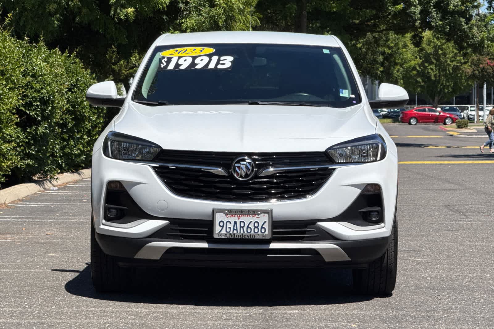 Used 2023 Buick Encore GX Preferred w/ Cold Weather Comfort Package FWD image 8
