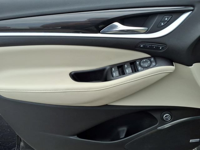 Used 2020 Buick Enclave Premium w/ Sun and Sites Package FWD image 9