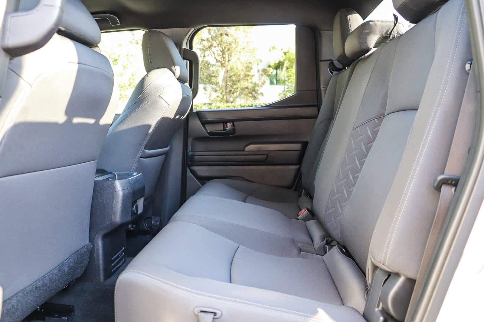 Used 2025 Toyota Tacoma SR5 AWD/4WD image 19