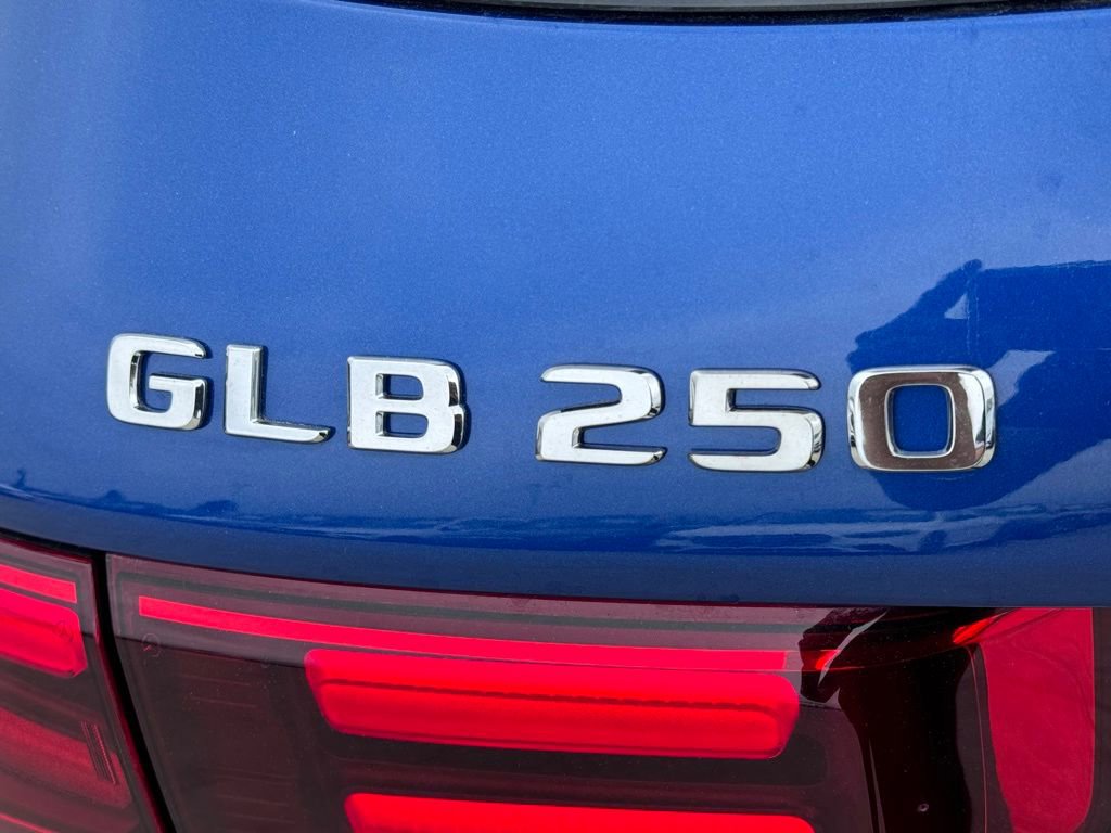 New 2024 Mercedes-Benz GLB 250 image 15