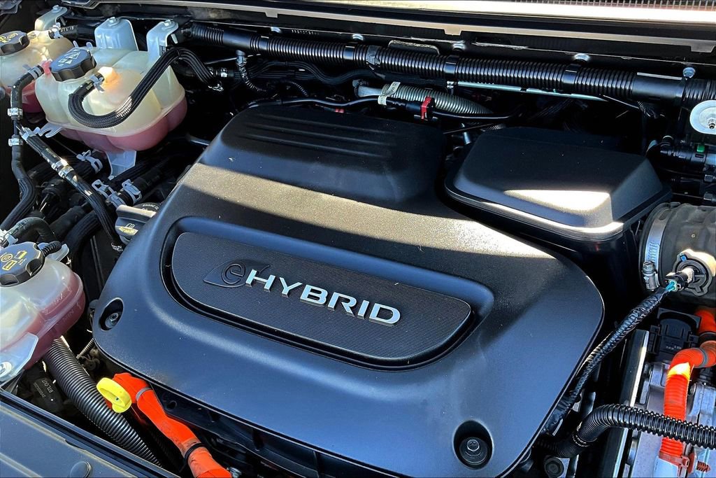 Used 2018 Chrysler Pacifica Limited image 42