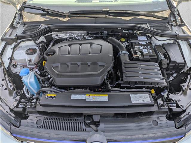 Used 2024 Volkswagen Golf R image 25