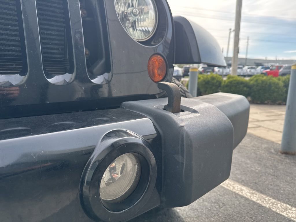 Used 2012 Jeep Wrangler Unlimited Sahara image 12