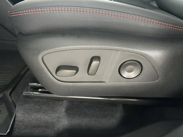 Certified 2025 Chevrolet Traverse RS image 37