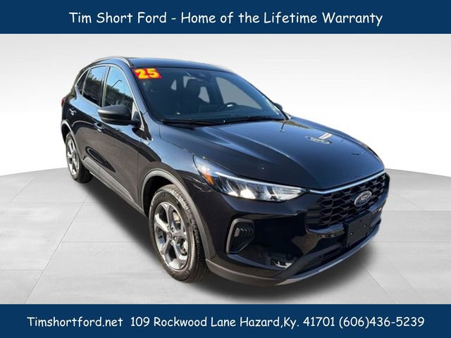 Used 2025 Ford Escape ST-Line AWD/4WD image 2