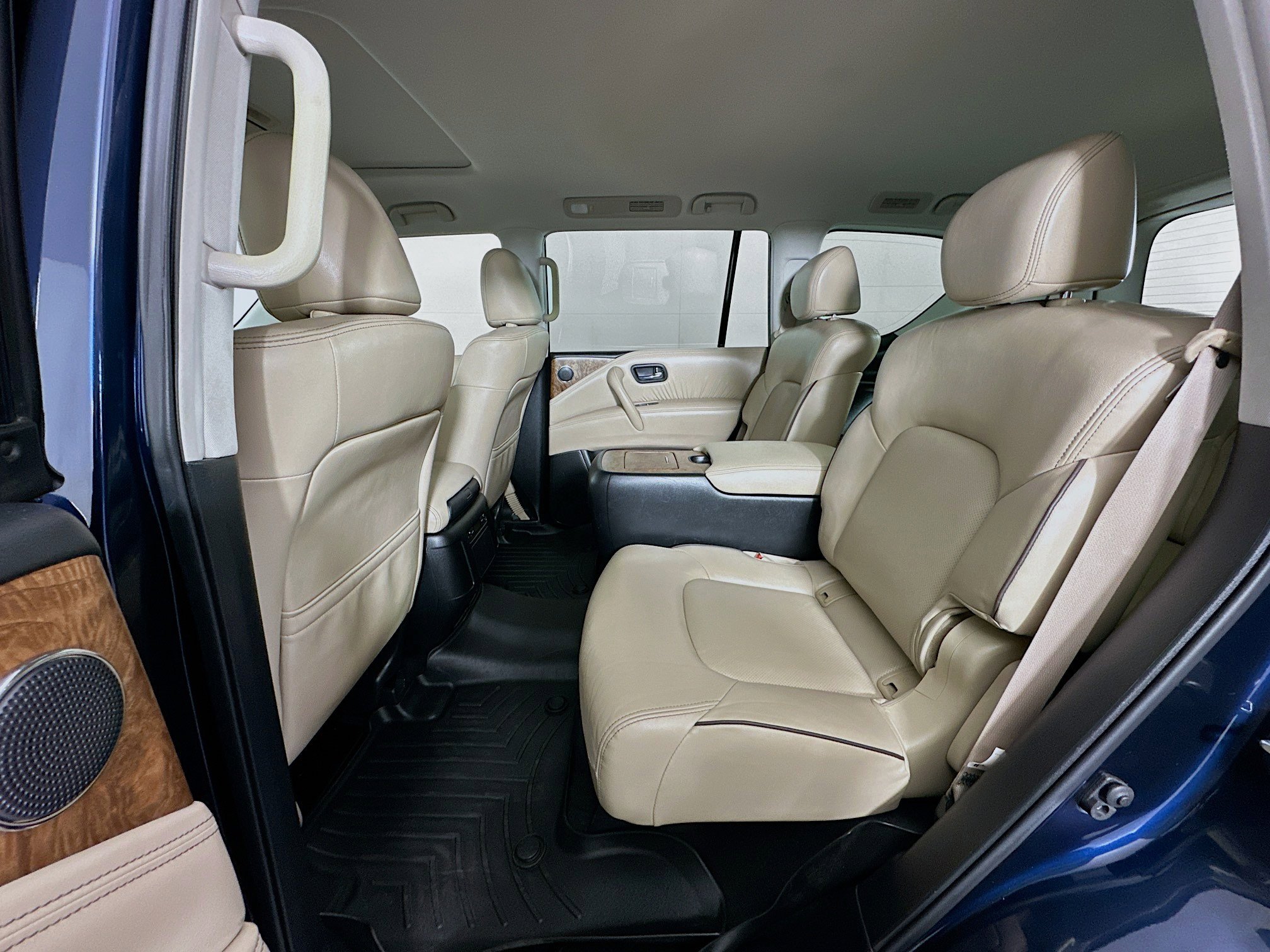 Used 2022 Nissan Armada SL w/ Captain's Chairs Package AWD/4WD image 30