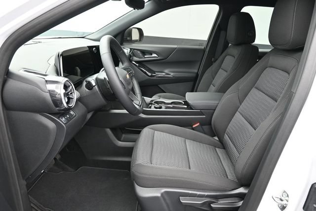 New 2026 Chevrolet Equinox LT w/ Safety and Technology Package FWD image 18