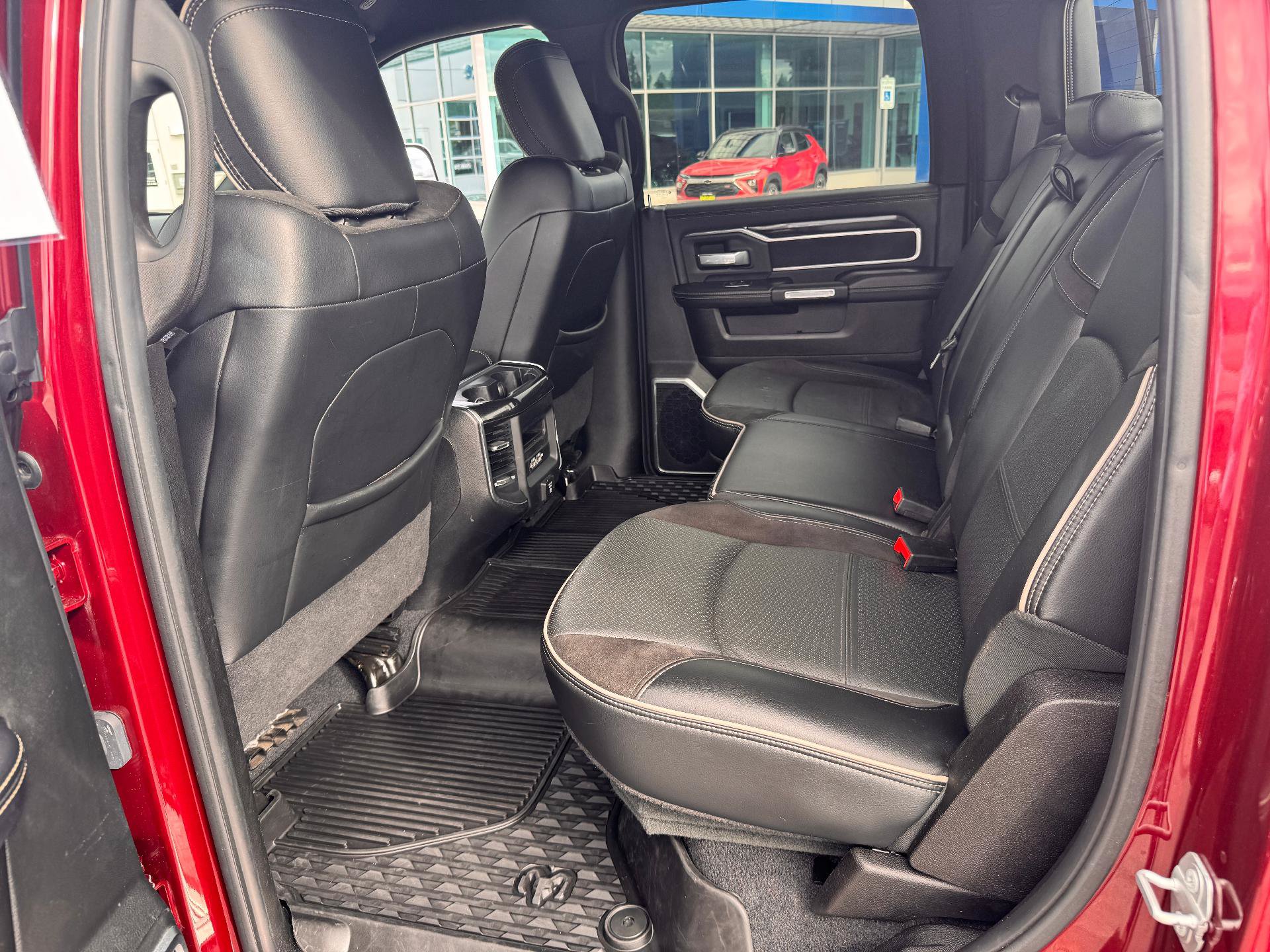 Used 2019 RAM 2500 Laramie AWD/4WD image 14