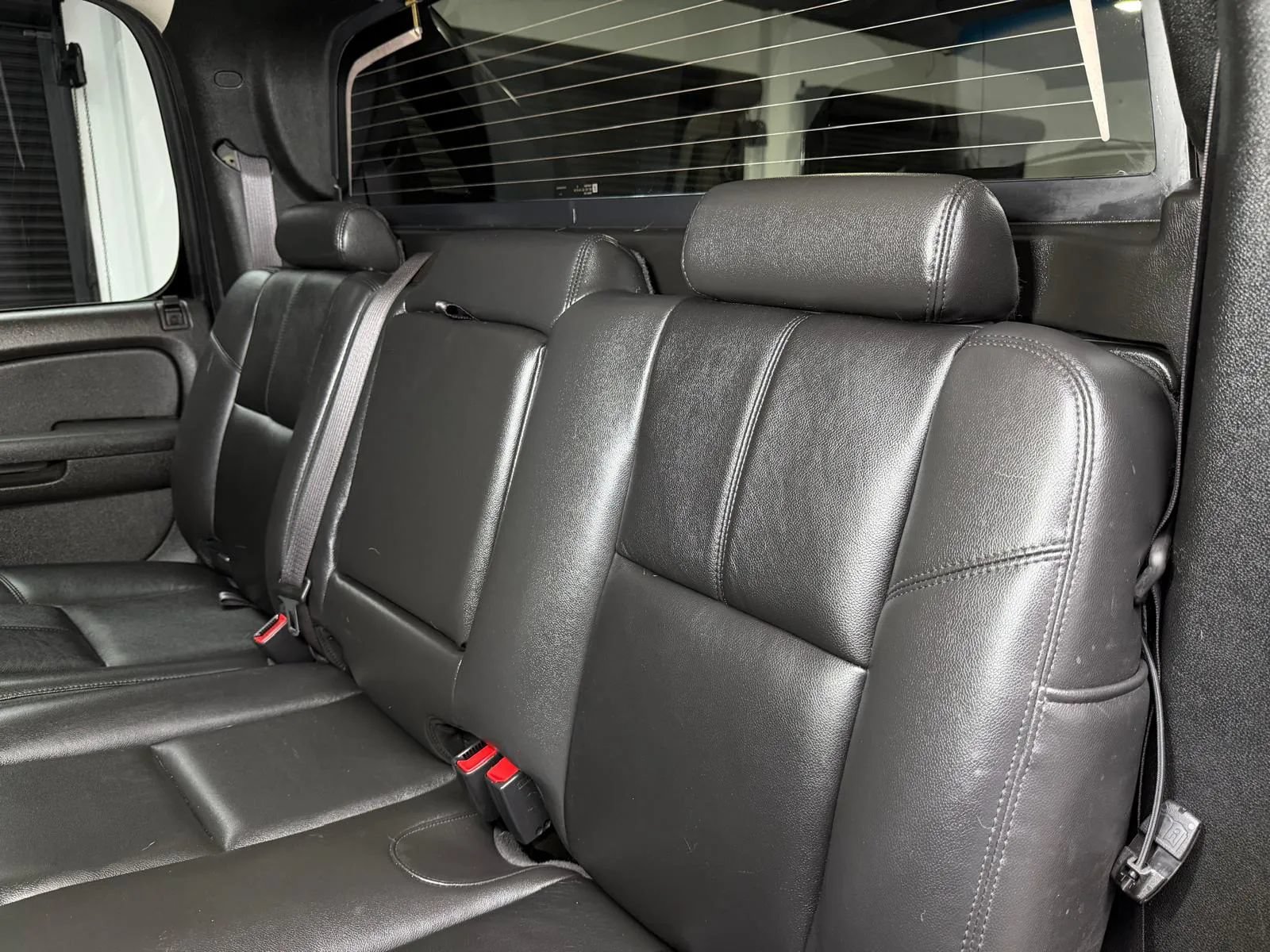 Used 2013 Chevrolet Avalanche LT w/ Suspension Package, Off-Road AWD/4WD image 18