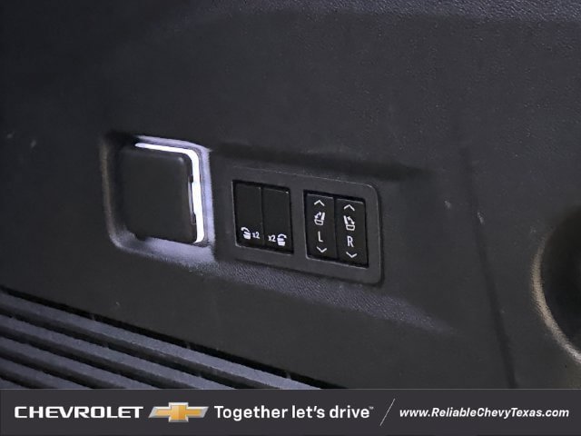 Used 2023 Chevrolet Tahoe Premier w/ Premium Package AWD/4WD image 40