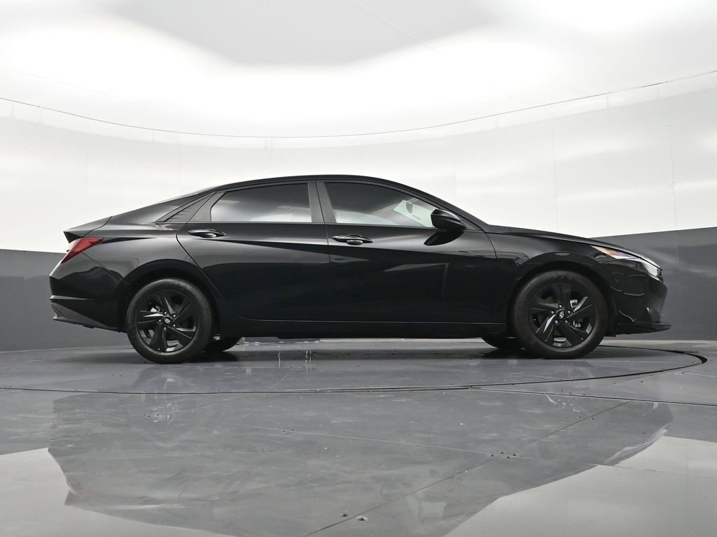 Used 2023 Hyundai Elantra SEL FWD image 35