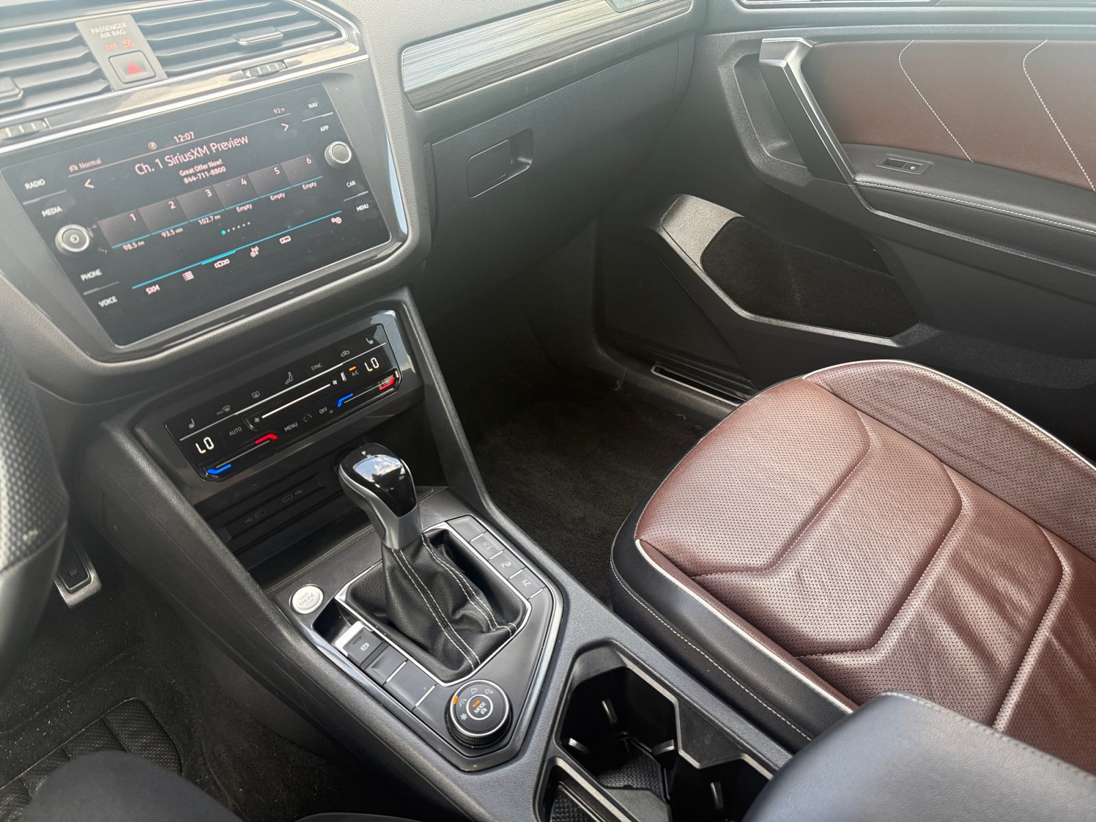 Used 2022 Volkswagen Tiguan SEL R-Line AWD/4WD image 18
