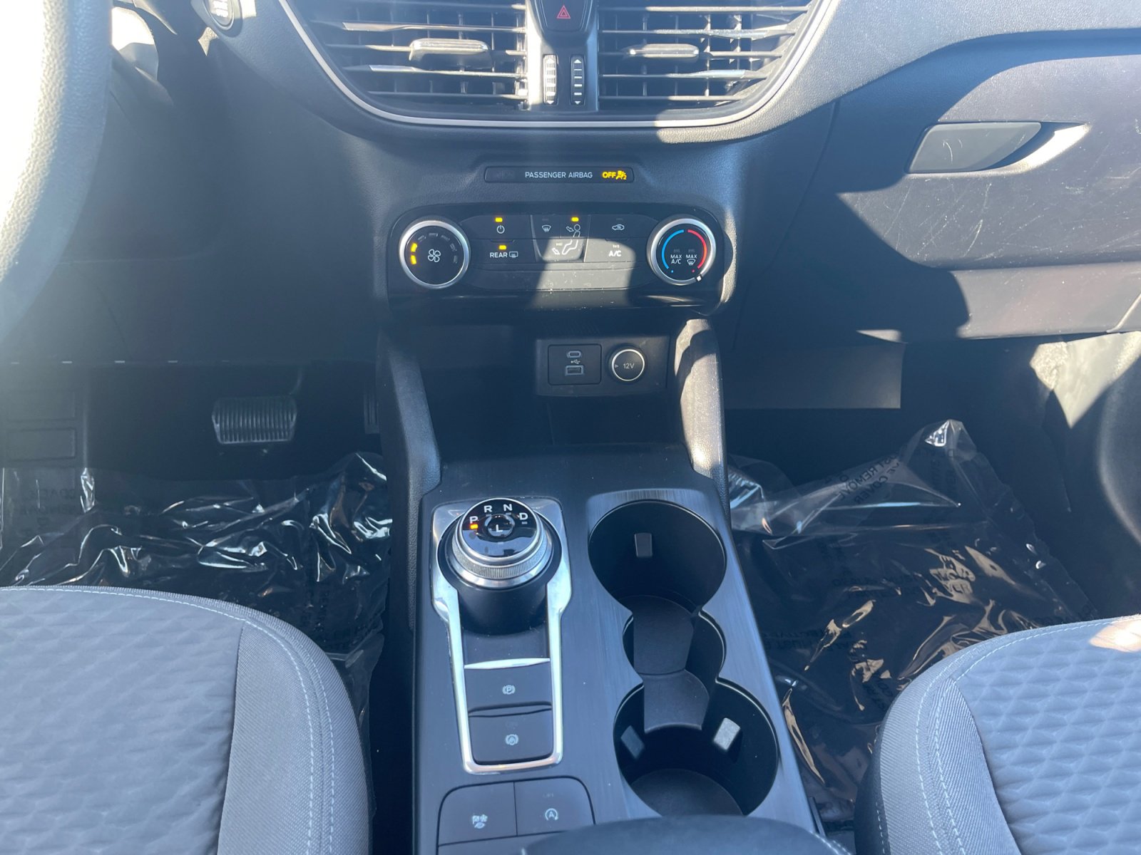 Used 2021 Ford Escape SE image 12