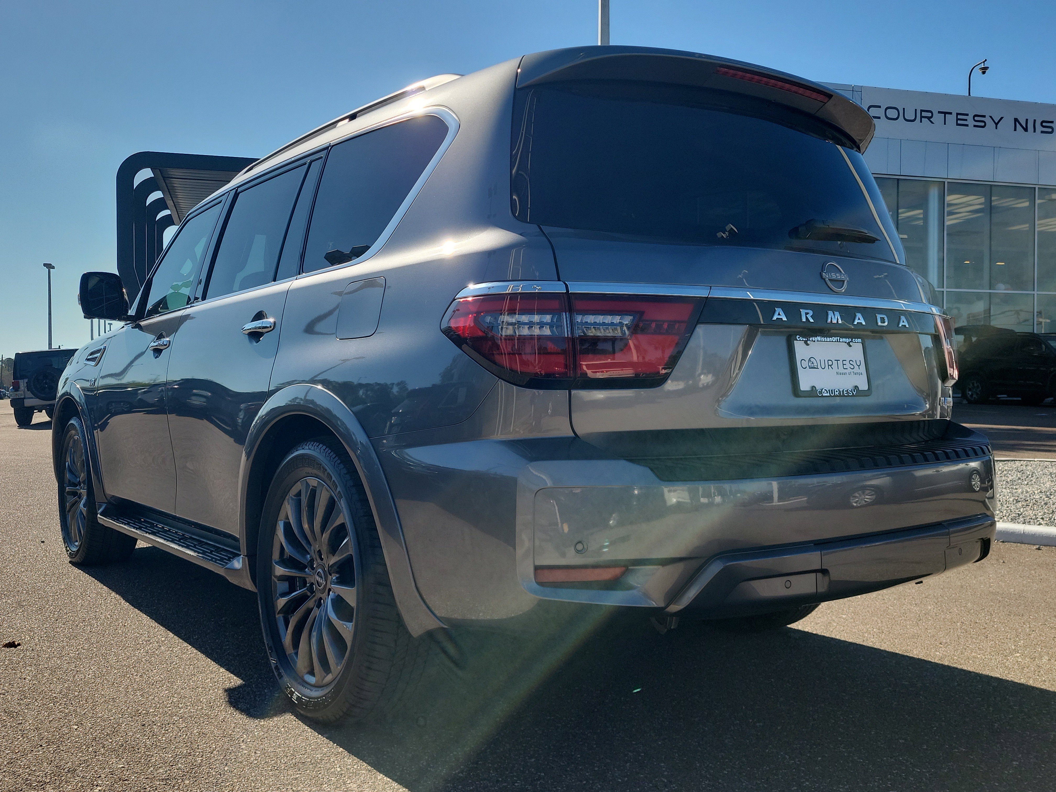 Certified 2021 Nissan Armada Platinum image 6