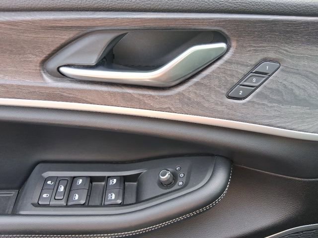 Used 2021 Jeep Grand Cherokee L Limited image 18