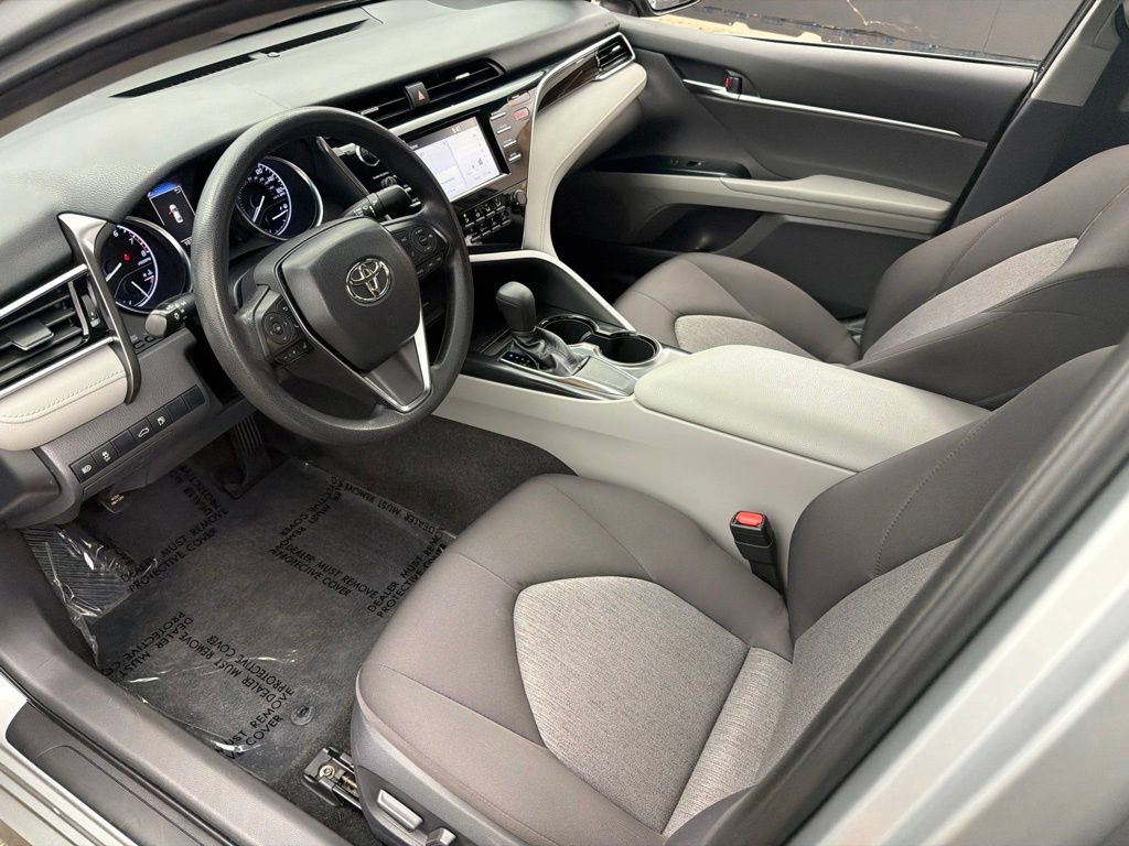 Used 2018 Toyota Camry LE FWD image 10