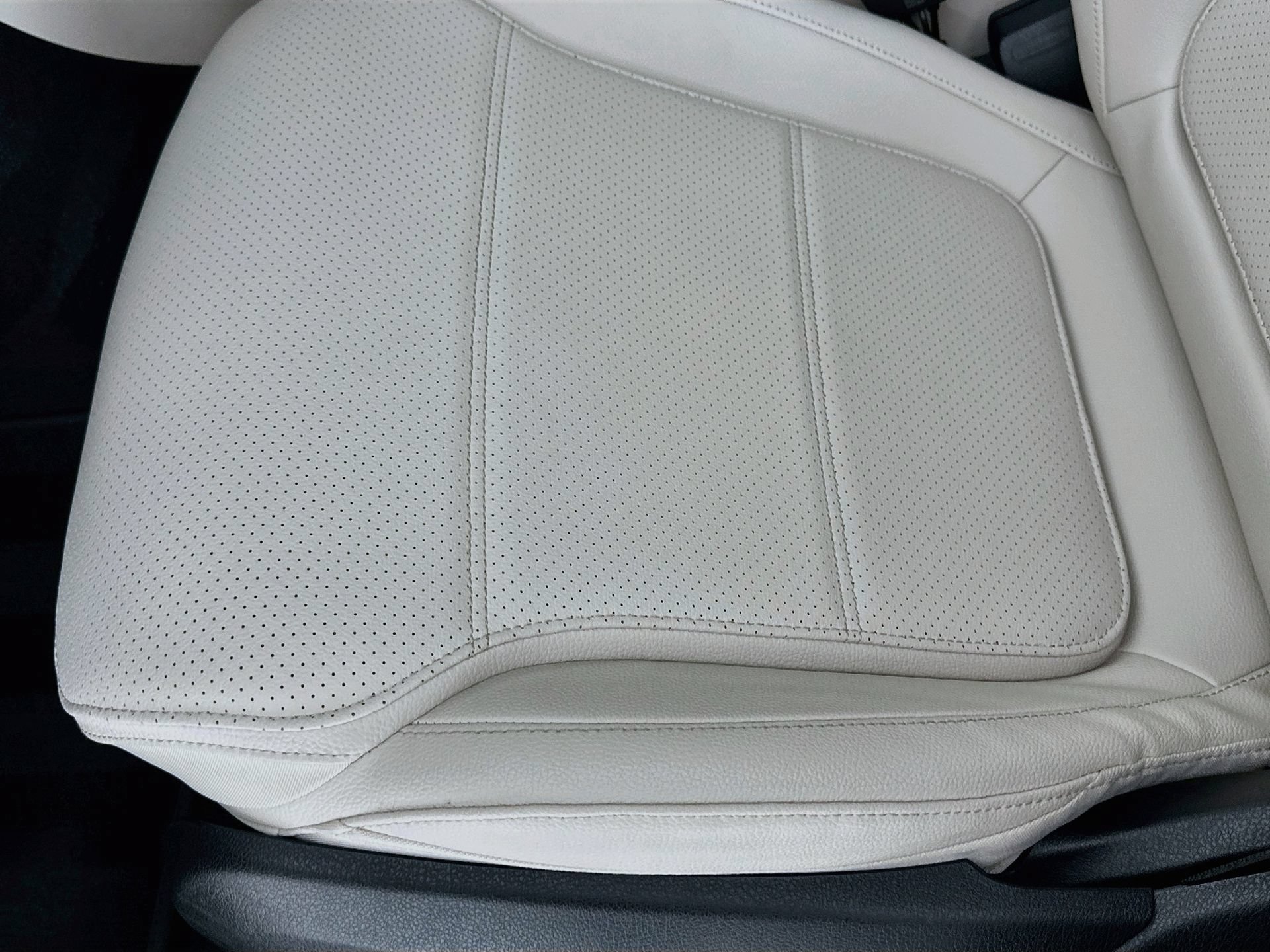 Certified 2026 Mercedes-Benz GLC 300 image 21