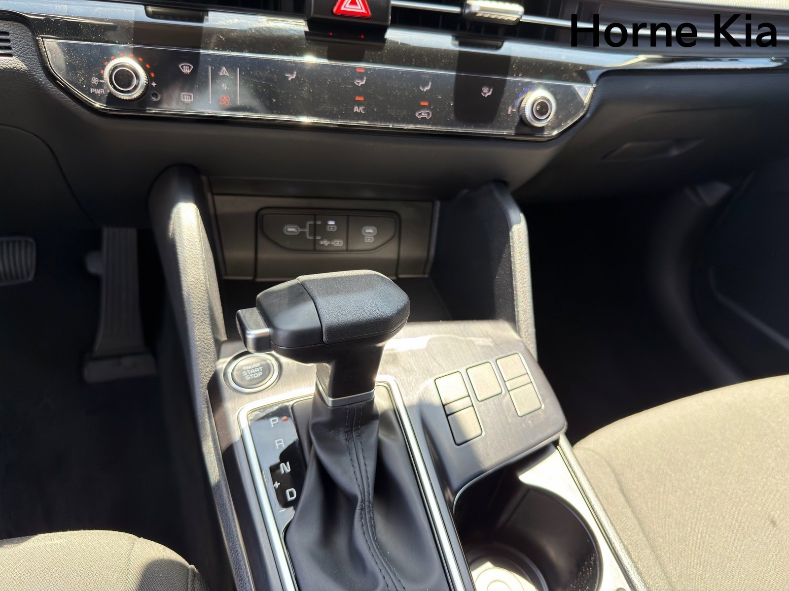 New 2026 Kia Sportage LX FWD image 18