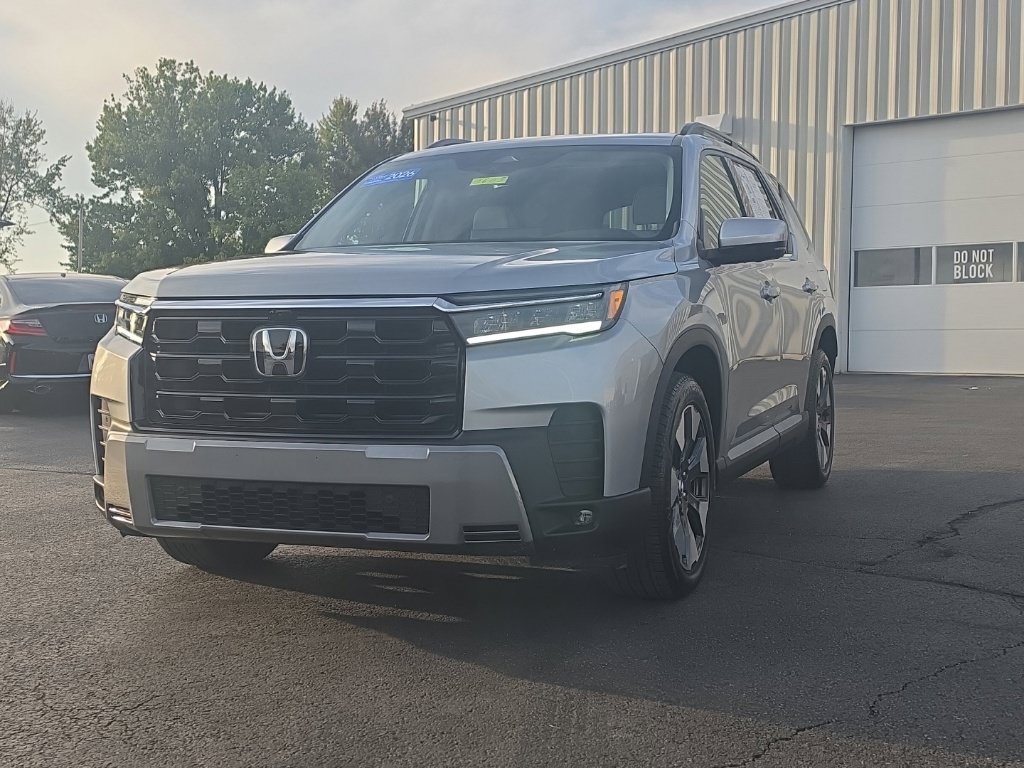 Certified 2026 Honda Pilot Elite image 3