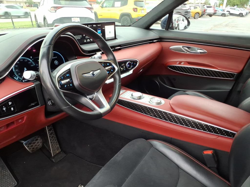 Used 2022 Genesis GV70 3.5T Sport w/ Sport Prestige Package AWD/4WD image 8