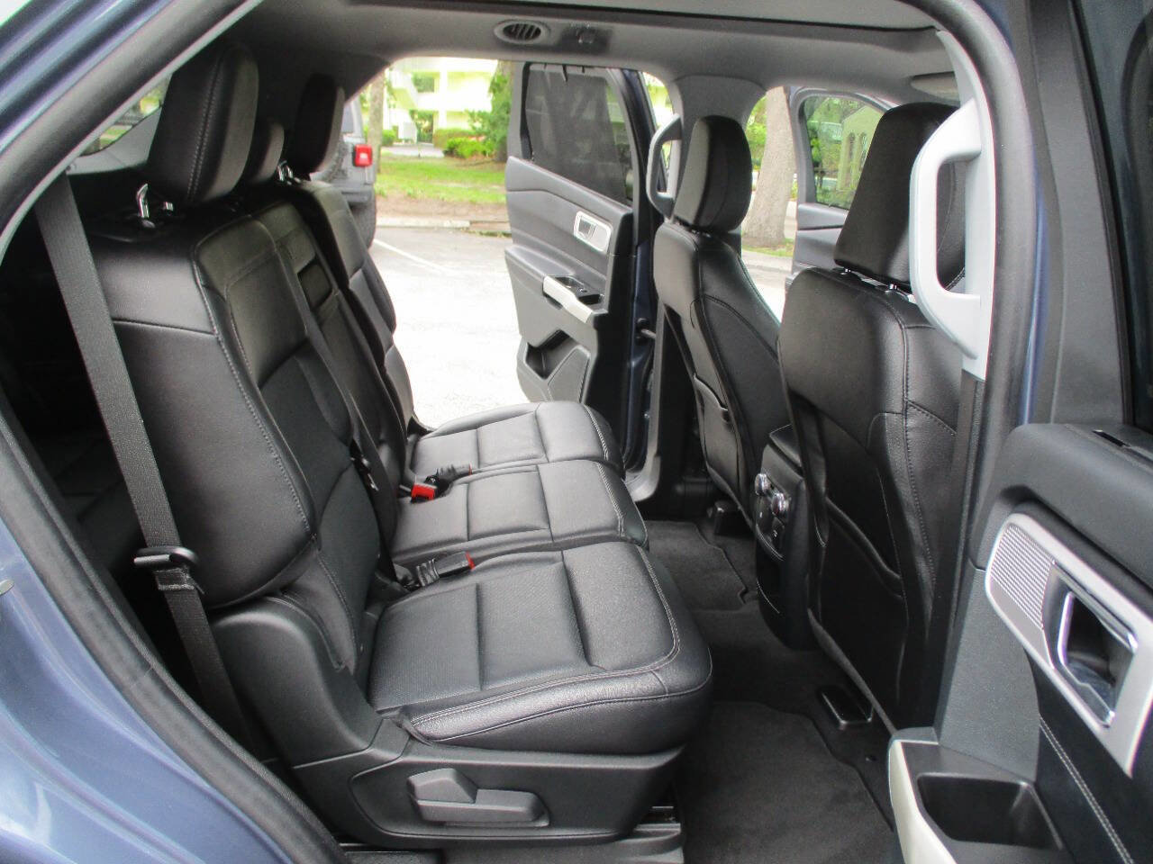 Used 2021 Ford Explorer Limited w/ Equipment Group 301A RWD image 33