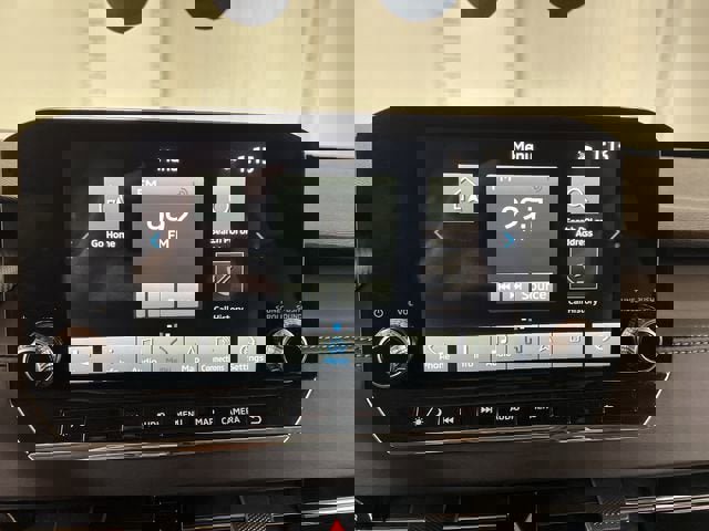 Used 2024 Mitsubishi Outlander SEL image 13