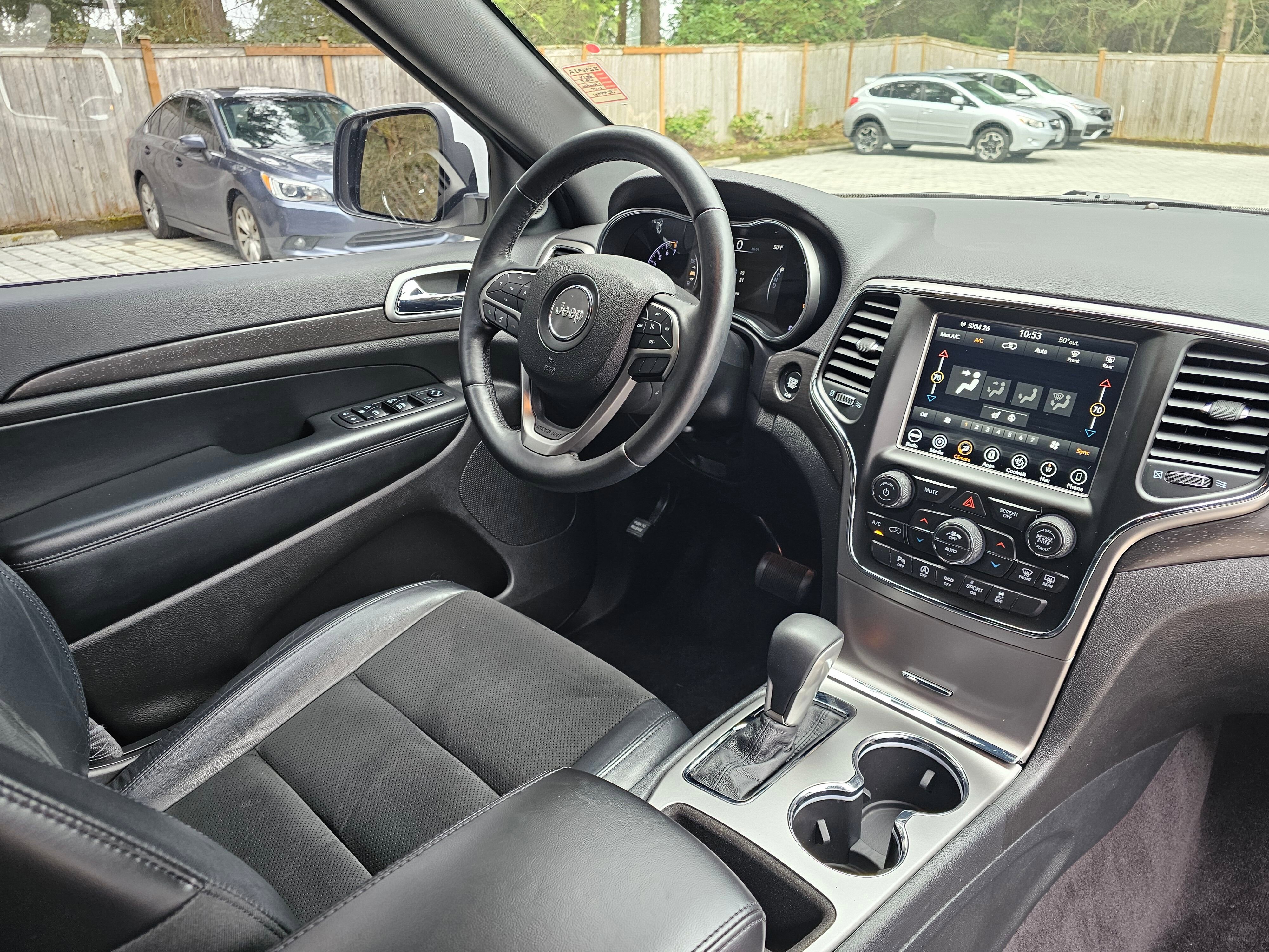 Used 2018 Jeep Grand Cherokee Altitude AWD/4WD image 10