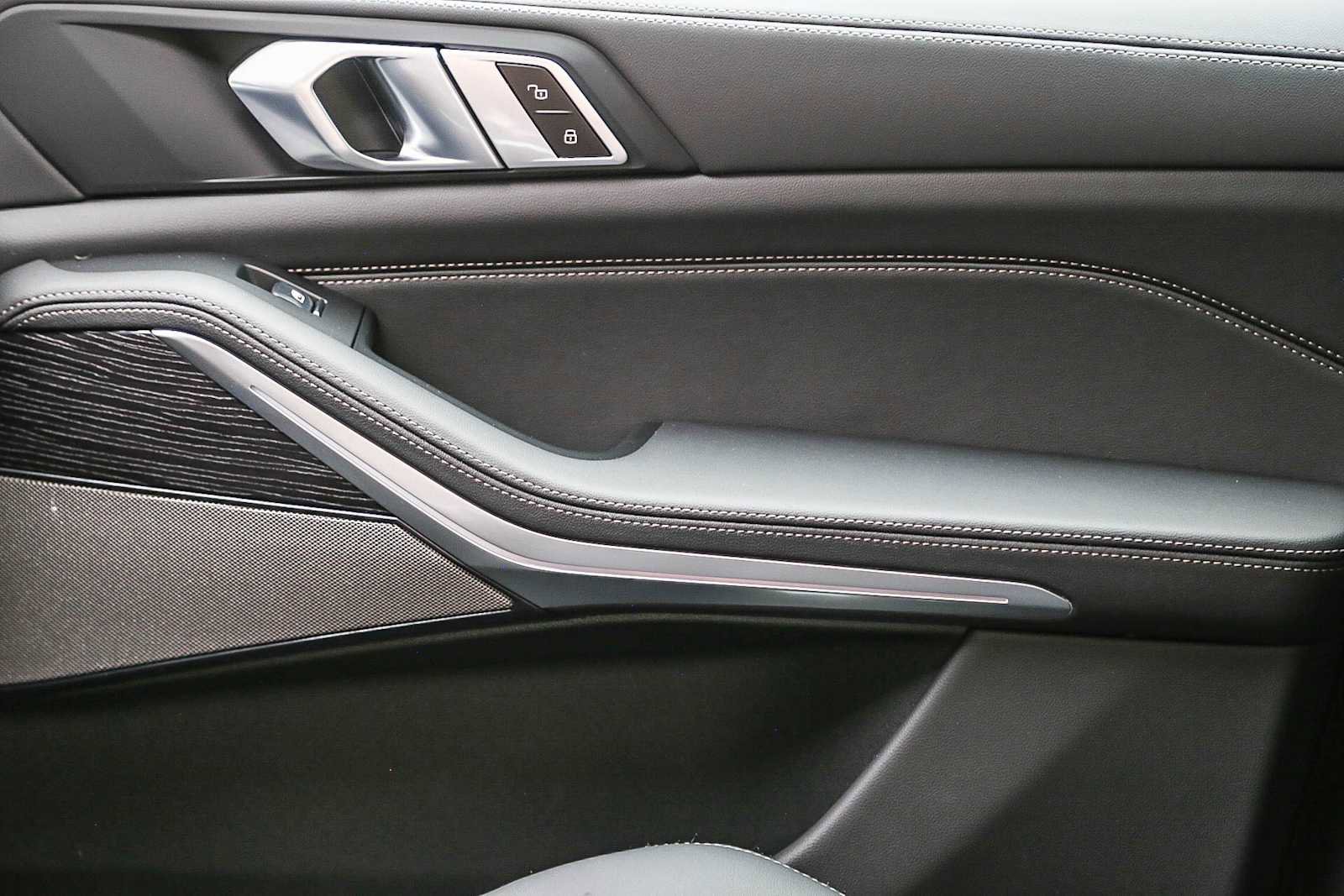 New 2026 BMW X5 xDrive50e w/ M Sport Package image 19