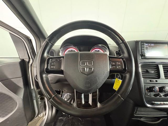Used 2017 Dodge Grand Caravan SE image 13