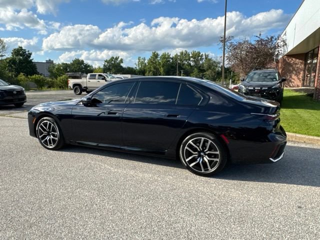 Used 2025 BMW 740i xDrive AWD/4WD image 53