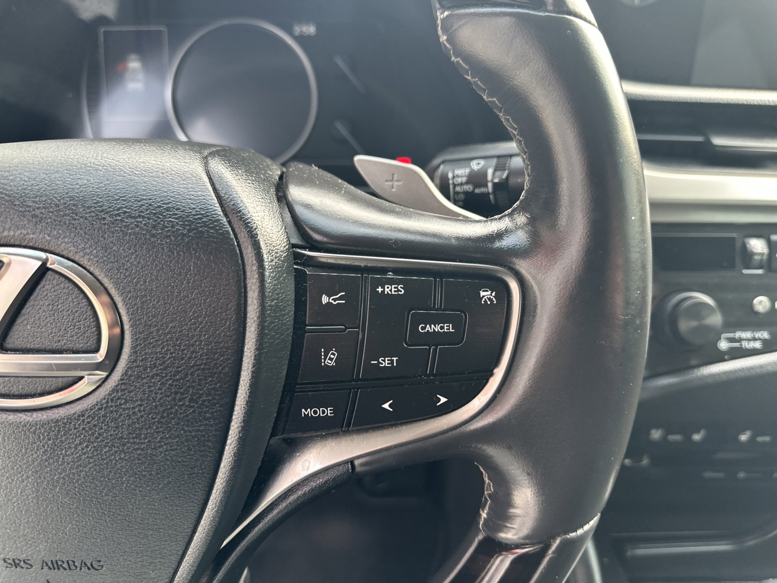 Used 2020 Lexus ES 350 w/ Premium Package FWD image 12