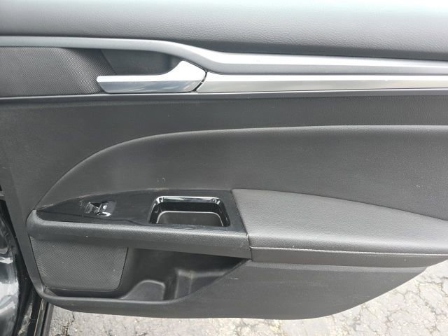 Used 2014 Ford Fusion Titanium AWD/4WD image 25