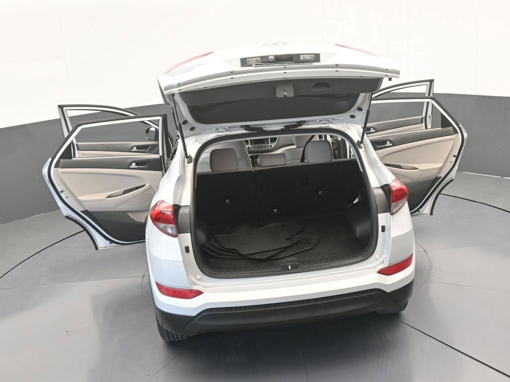 Used 2017 Hyundai Tucson SE image 64