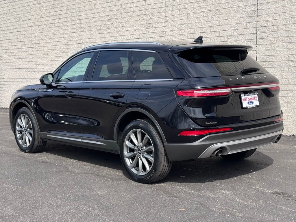 Used 2022 Lincoln Corsair AWD w/ Premium Package image 13