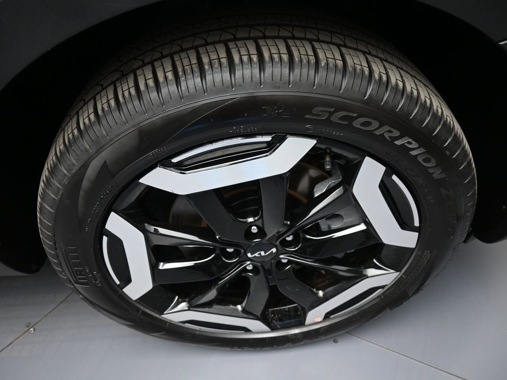New 2025 Kia Telluride S image 13