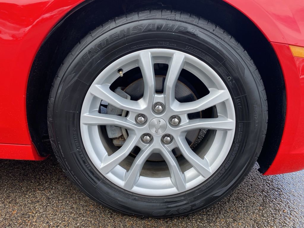 Used 2015 Chevrolet Camaro LT image 9