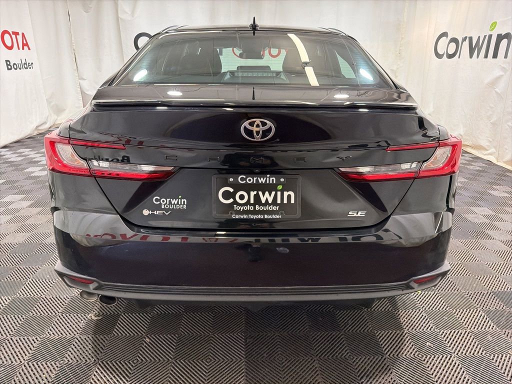 Used 2025 Toyota Camry SE image 5