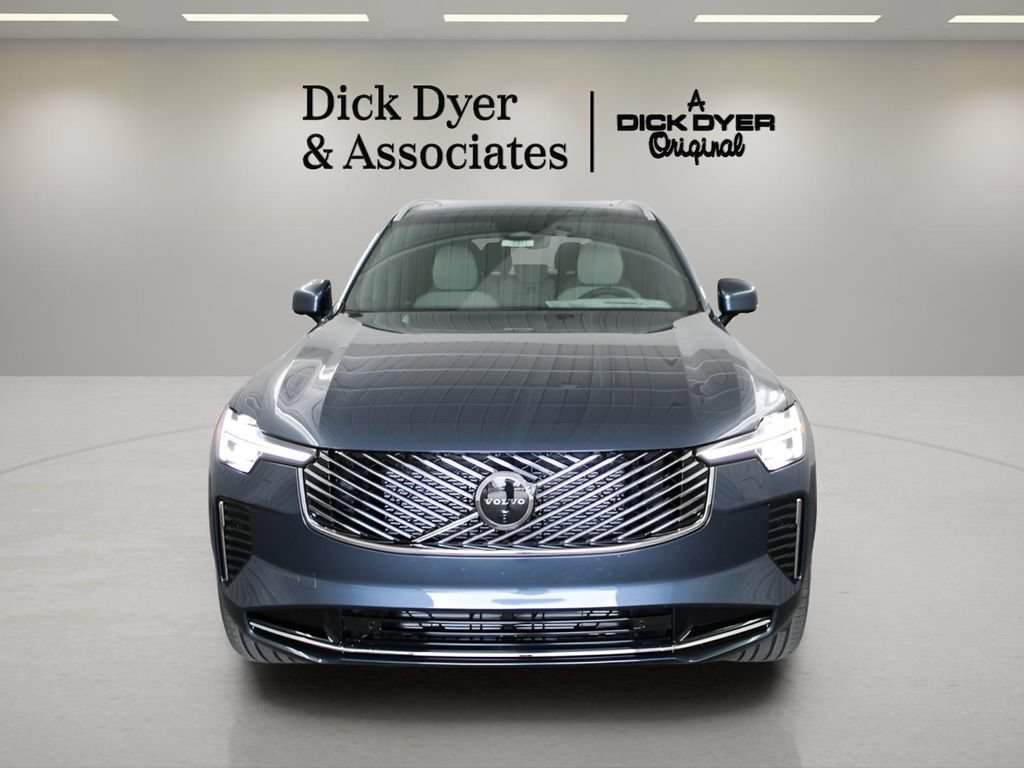 New 2026 Volvo XC90 B6 Plus w/ Protection Package Premier AWD/4WD image 10