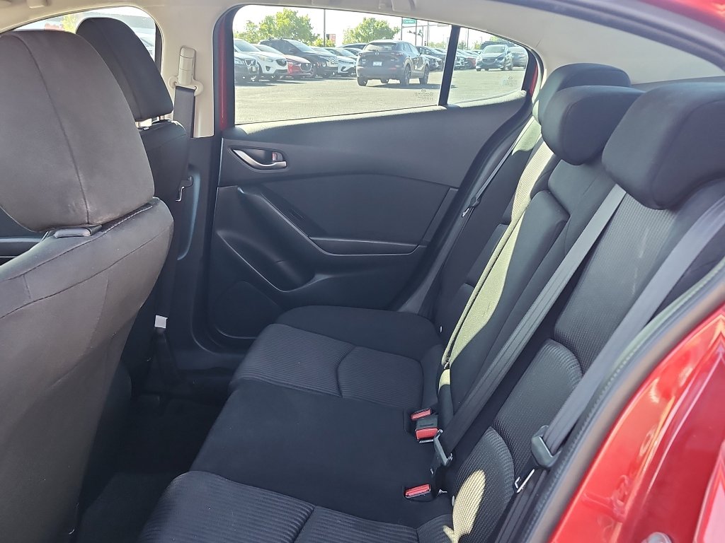 Used 2016 MAZDA MAZDA3 i Touring w/ Popular Equipment Package FWD image 12