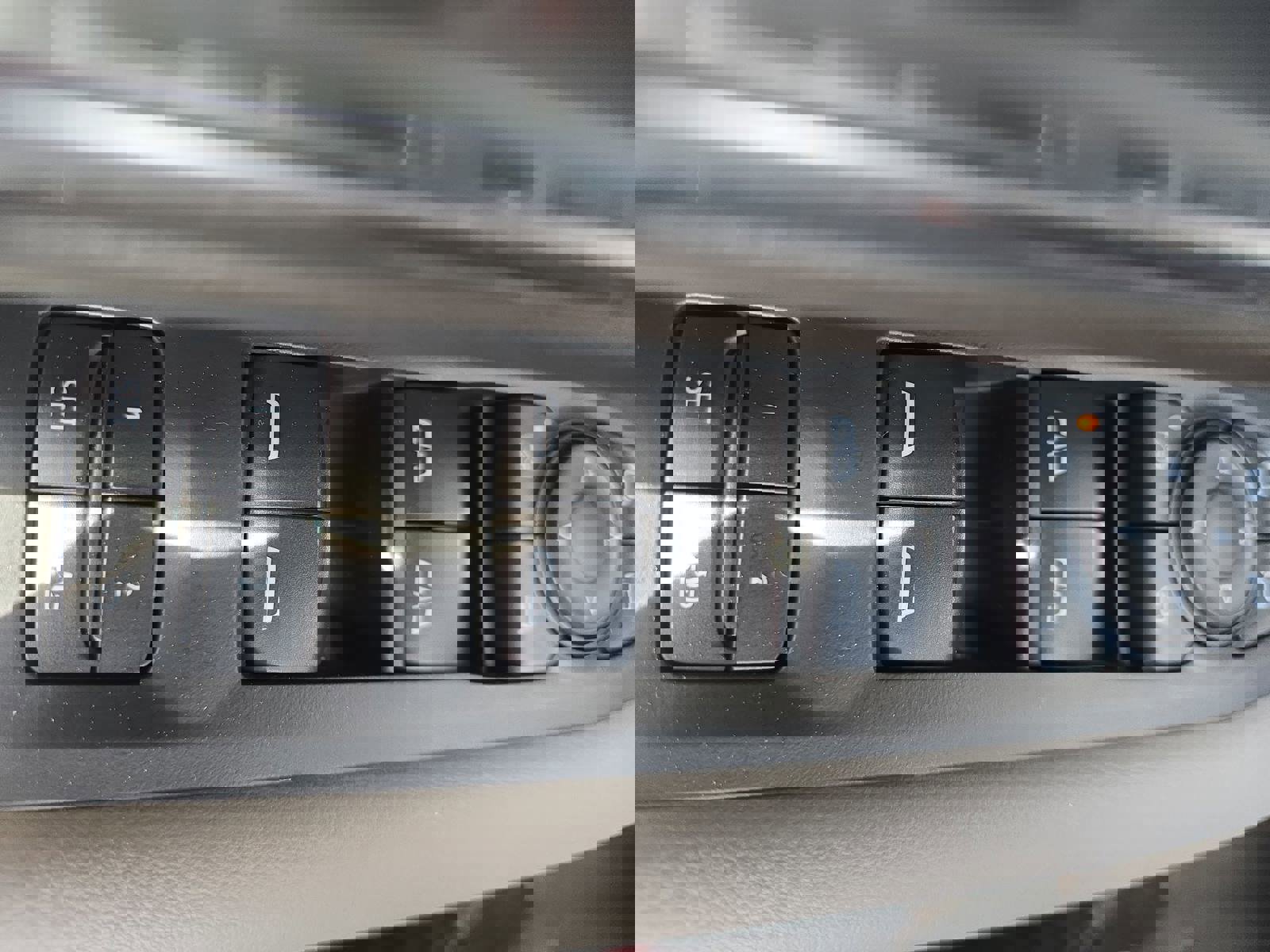 Used 2022 Chevrolet Suburban LT w/ Luxury Package image 26