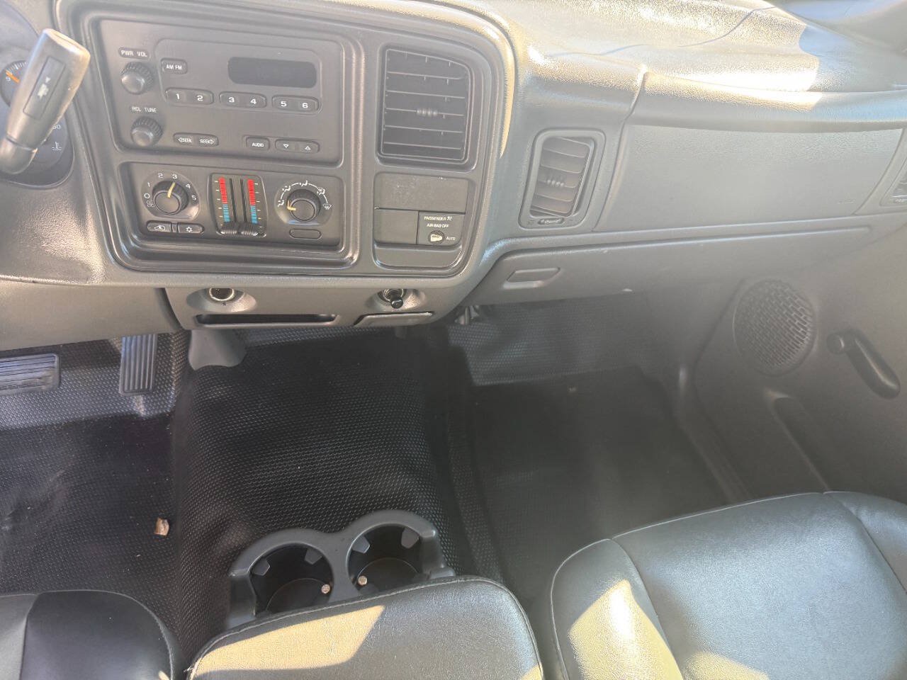 Used 2003 GMC Sierra 2500 W/T RWD image 20