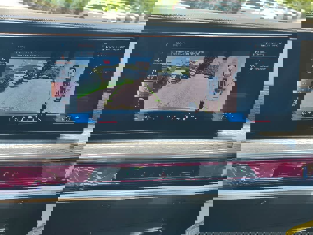 Used 2024 BMW i7 eDrive50 image 18