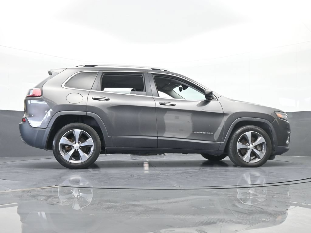 Used 2019 Jeep Cherokee Limited FWD image 59