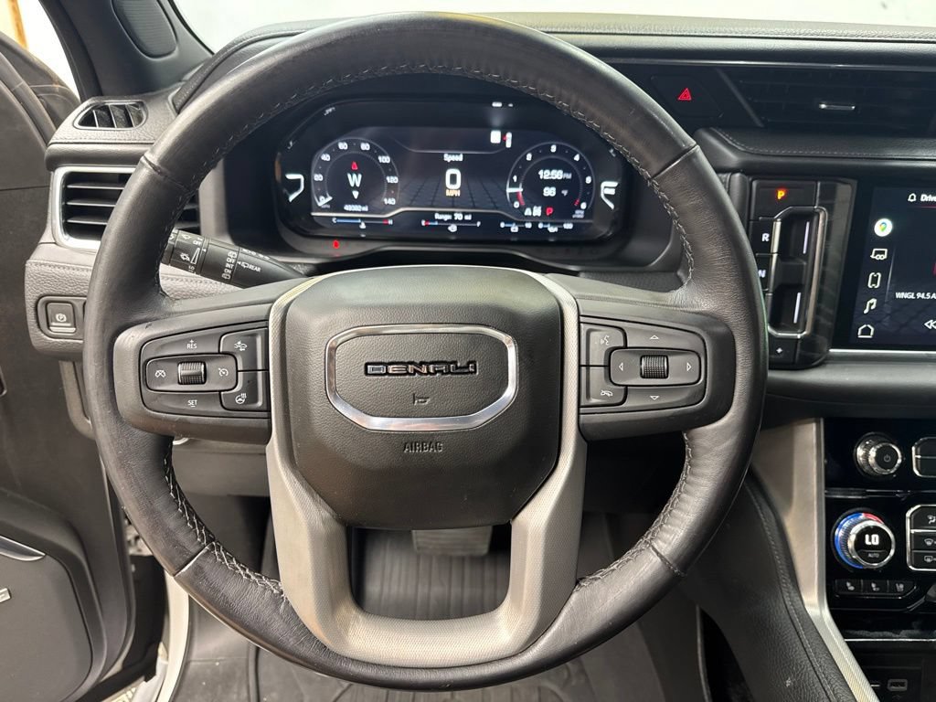 Used 2022 GMC Yukon XL Denali AWD/4WD image 18