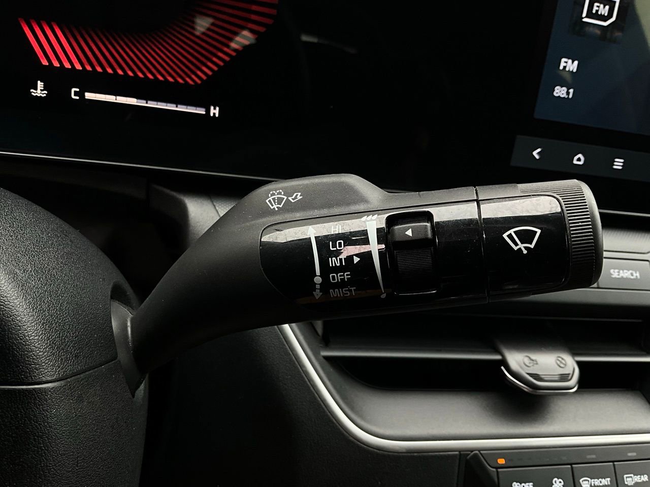 Used 2025 Kia K4 LXS image 37