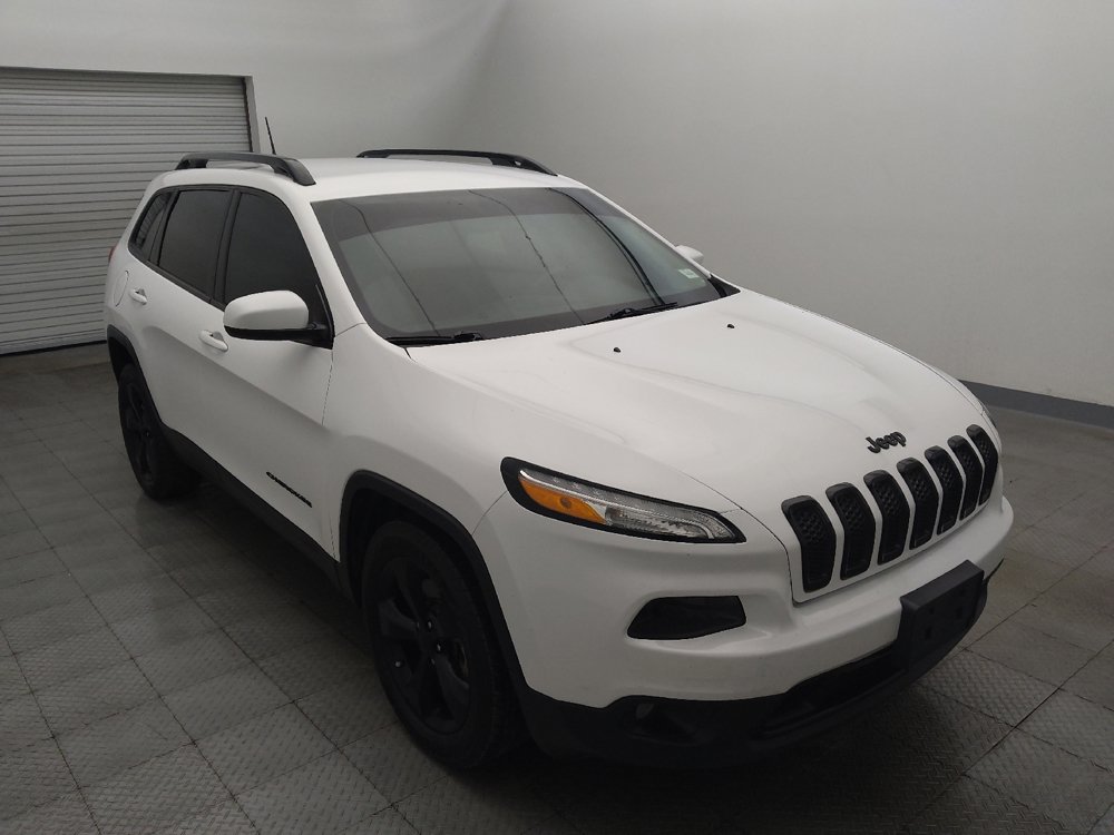 Used 2018 Jeep Cherokee Latitude w/ Altitude Package FWD image 13