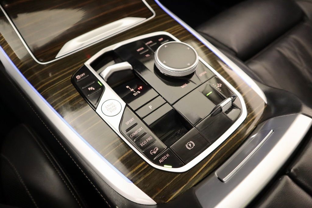 Used 2023 BMW X7 xDrive40i w/ Premium Package image 9
