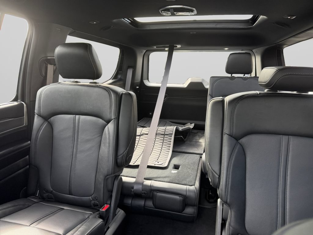 New 2026 Jeep Grand Wagoneer Limited AWD/4WD image 16