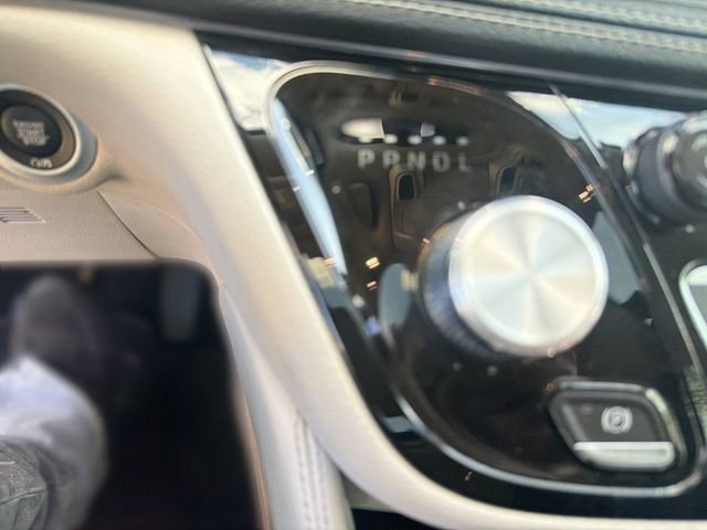Used 2021 Chrysler Pacifica Limited AWD/4WD image 30